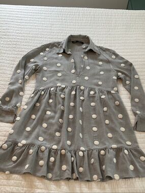 Zara Gray 3D Tufted Pom-Pom Polka Dot Babydoll Tunic Dress. Size M